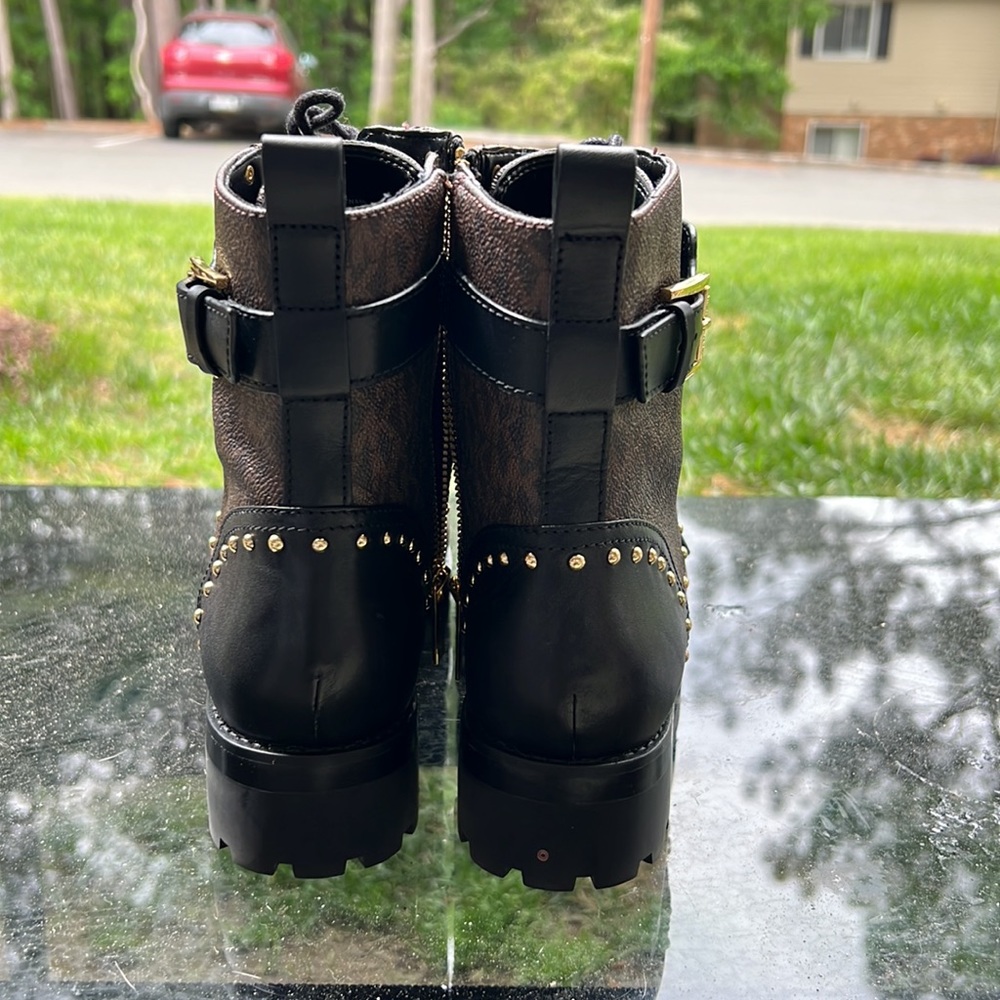 Brand new boots only worn once - Picture 3 of 5